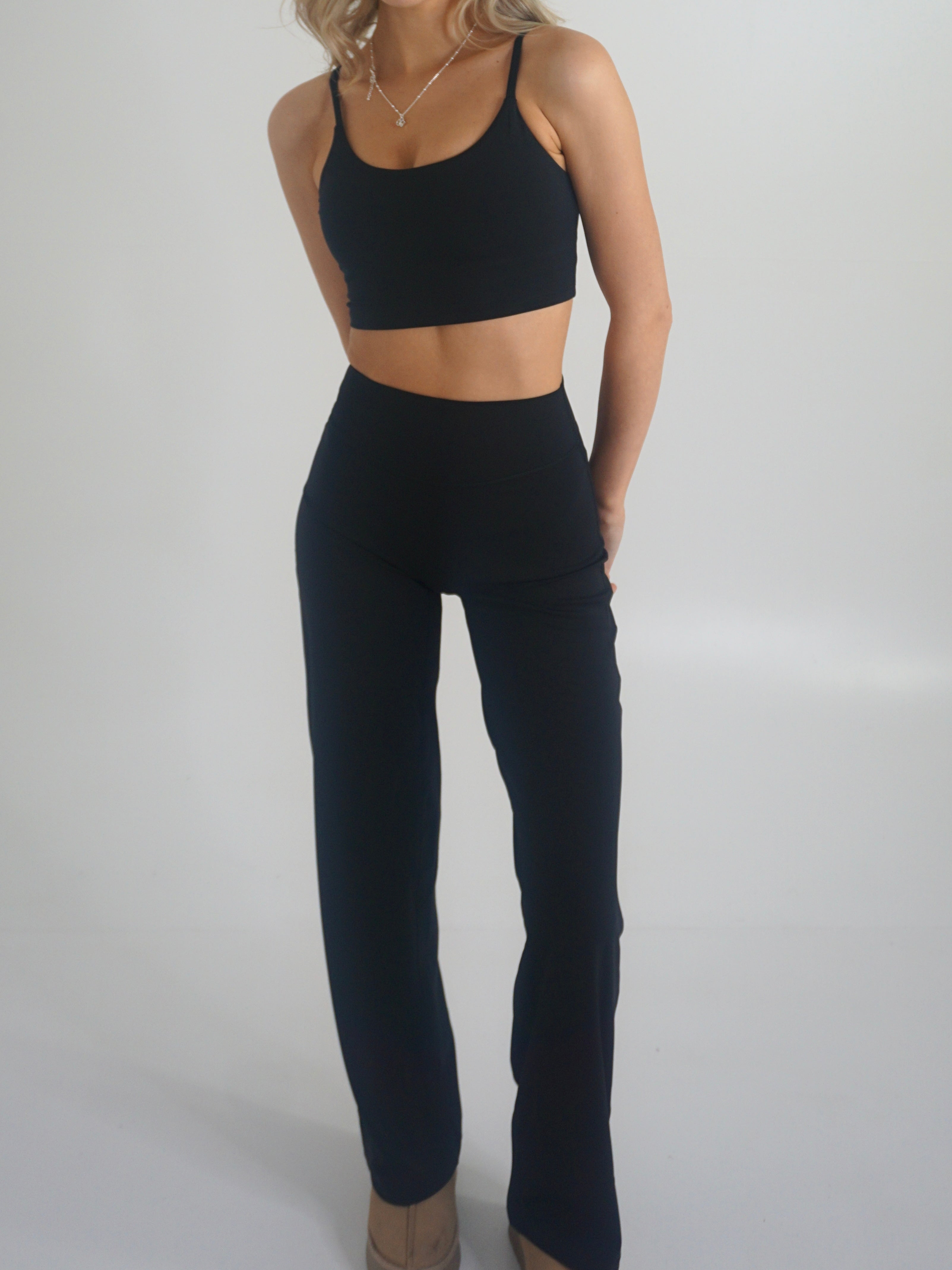 Soft Sculpting Flared Pants - Black – AXELEGRO
