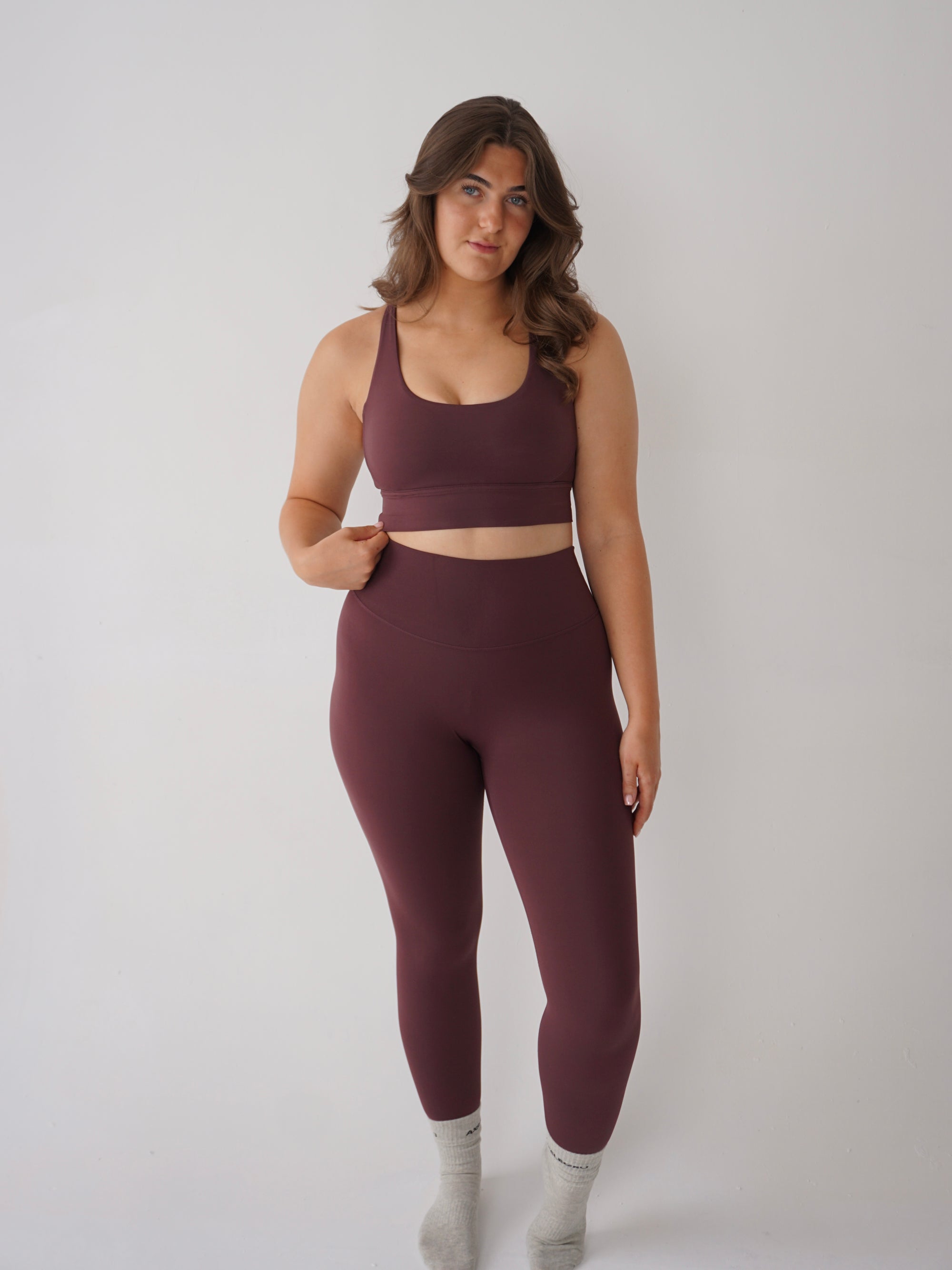 Ella is 5"10 and wearing size L
